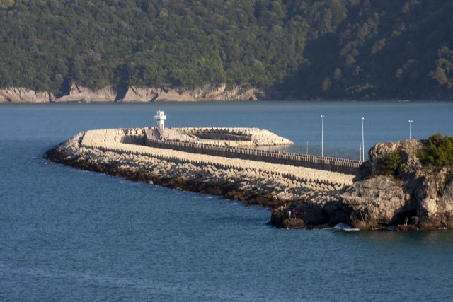 Amasra kalesi, koylar ve liman